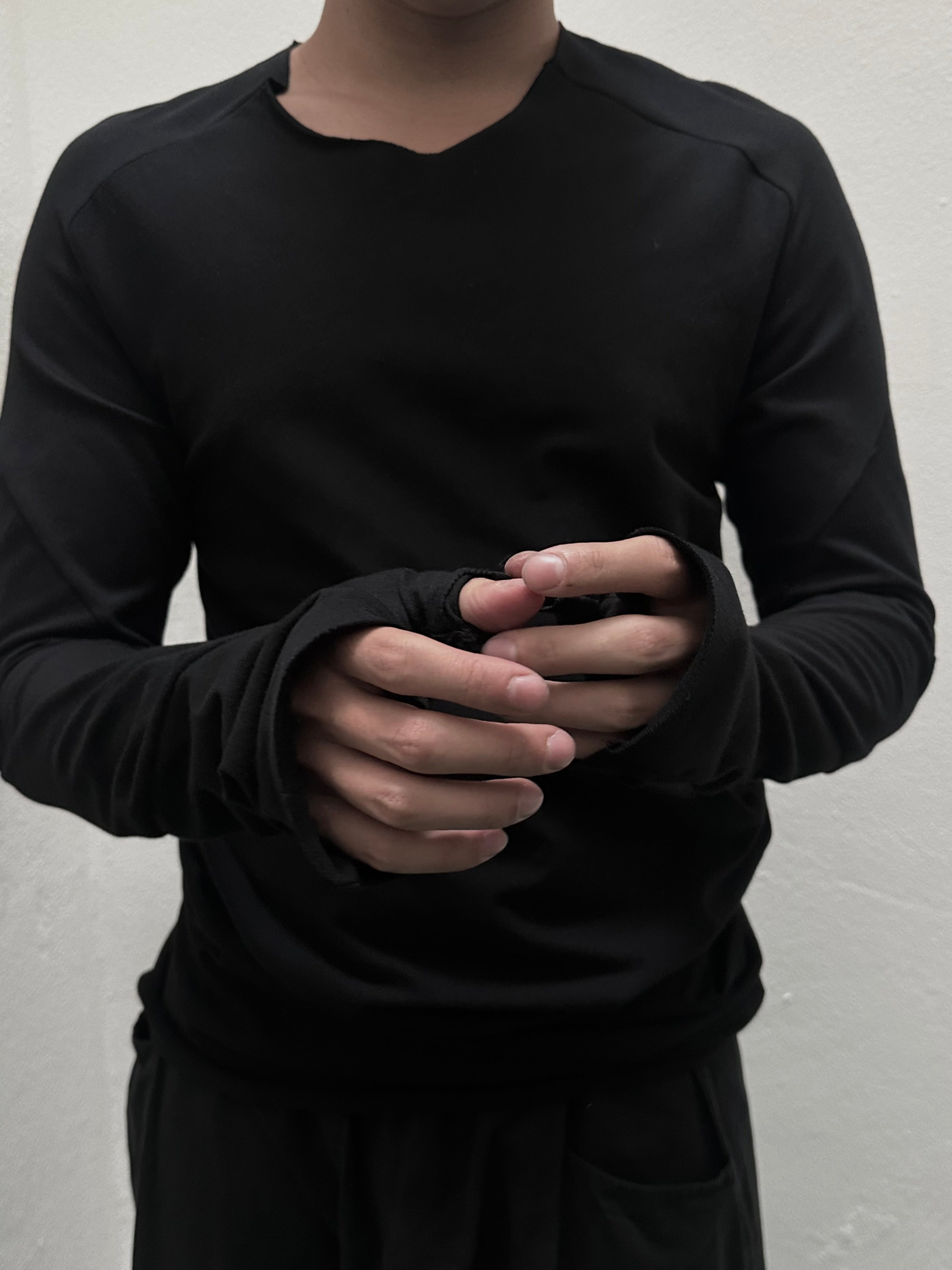 Curved spiral longsleeve