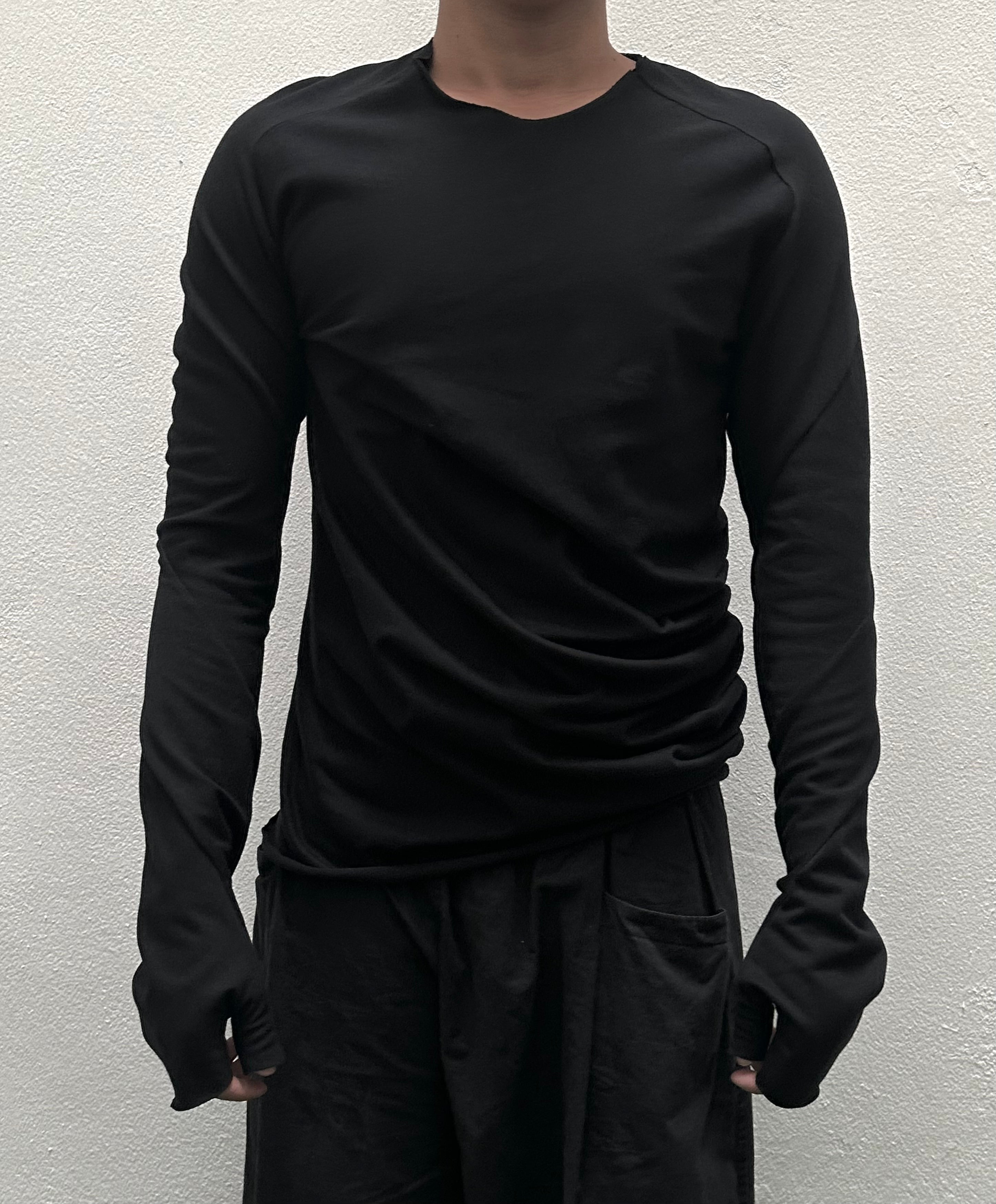 Curved spiral longsleeve
