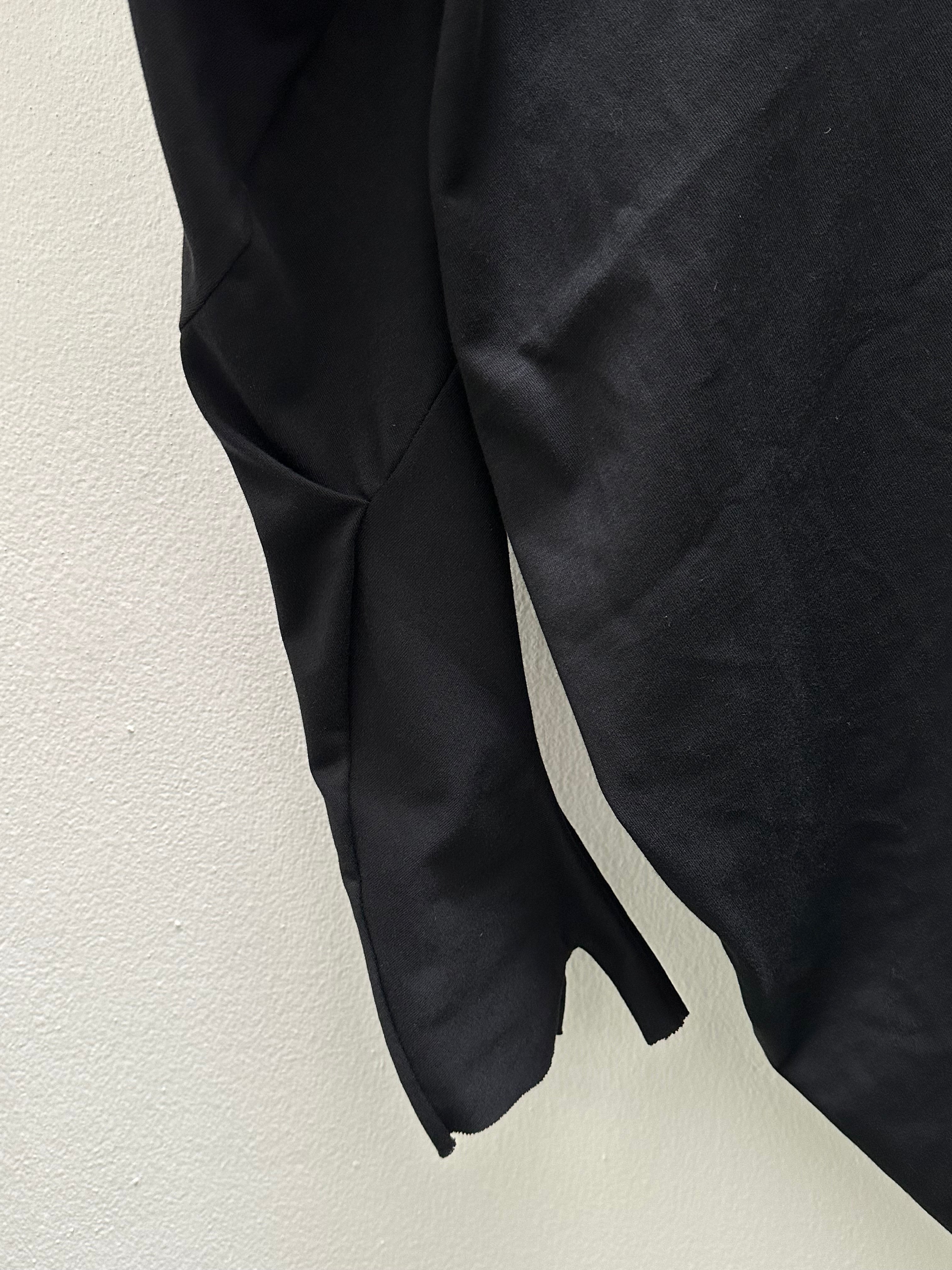 Curved spiral longsleeve
